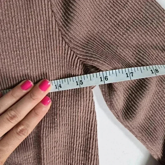 Madewell Brown neutral basic Knot-Front Ribbed long sleeve top size Small - Picture 6 of 7